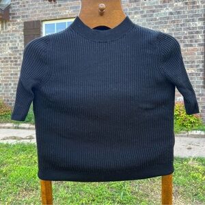 Uniqlo mock neck cropped ribbed wool tee, black